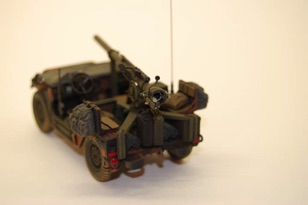 1-35 Tamiya M151A2 with Verlinden 106mm Recoiless Rifle0006.JPG